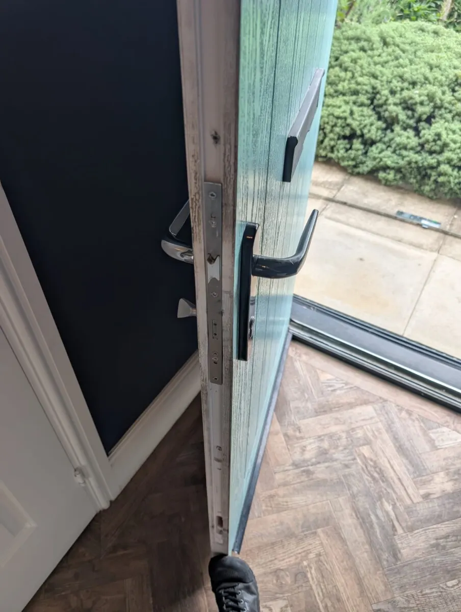 Project 1, locksmith work by Gary Korab in Accrington, Lancashire. Photo 17 of 25.
